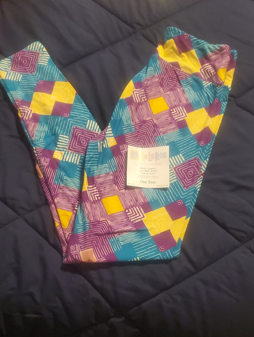 LuLaRoe Womens Leggings in Teal, Purple & Yellow Geometric Print